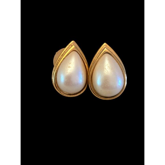 Vintage Monet Pierced Earrings Gold Tone and Pearl Tear Drop Cabochon - Picture 1 of 2